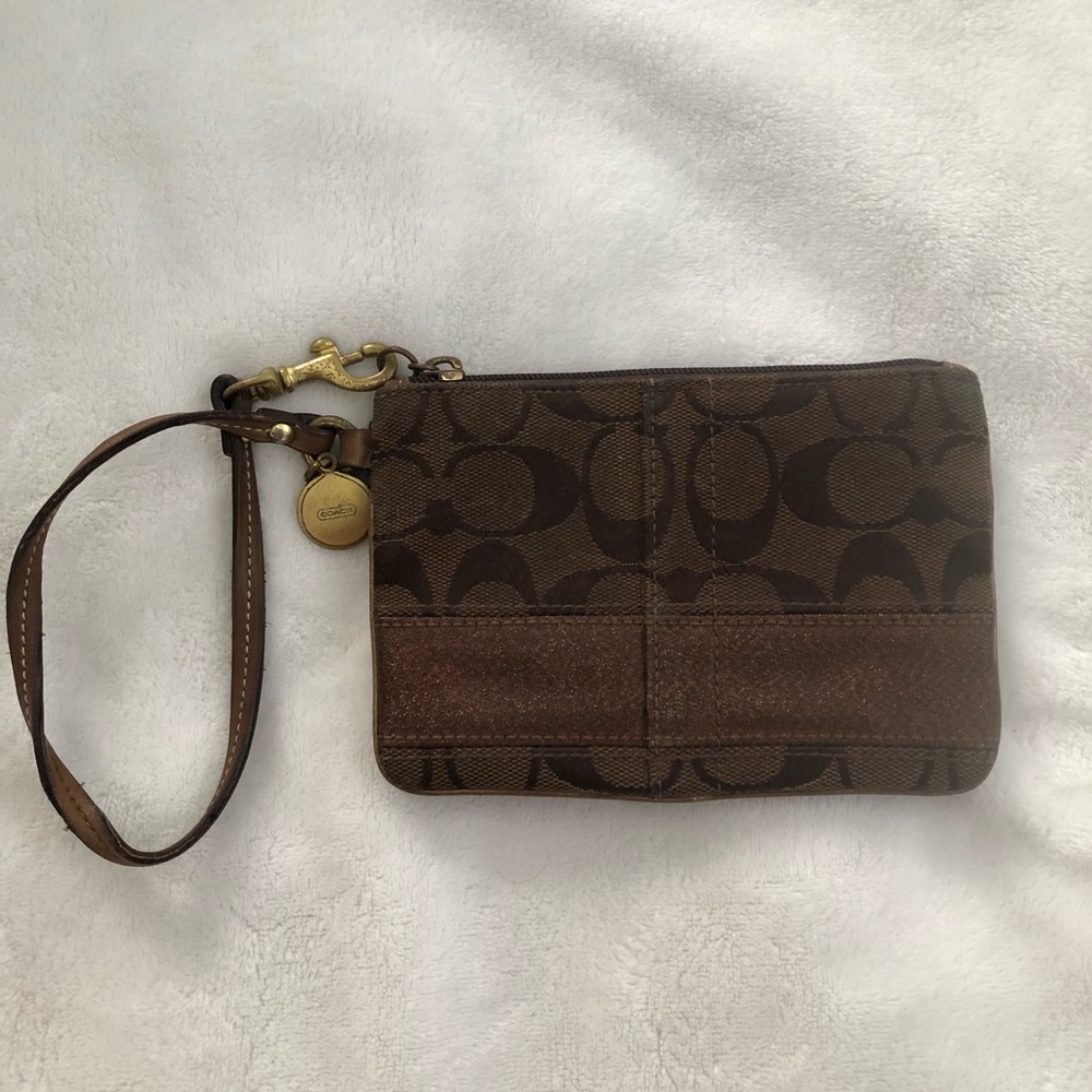 Coach Signature Logo Small Zip Up Corner Wristlet
